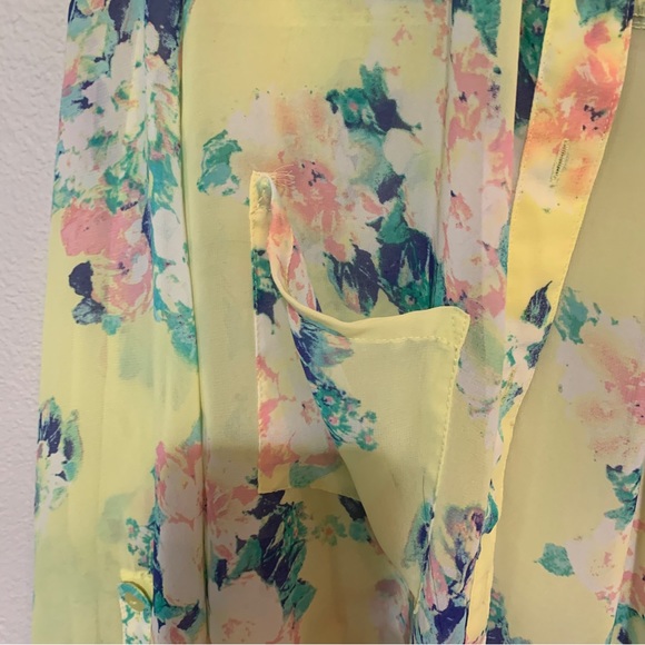 Decree chiffon flowered button up shirt/blouse - Picture 6 of 10